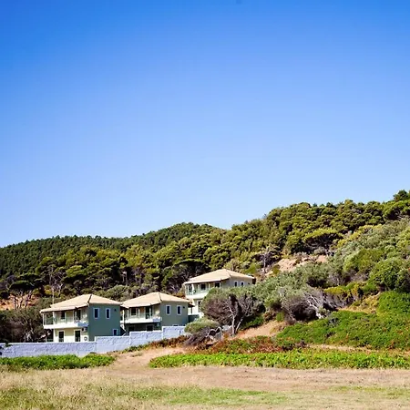 Aselinos Sleeps 6 With Pool Air Con And Wifi فيلة ترولو